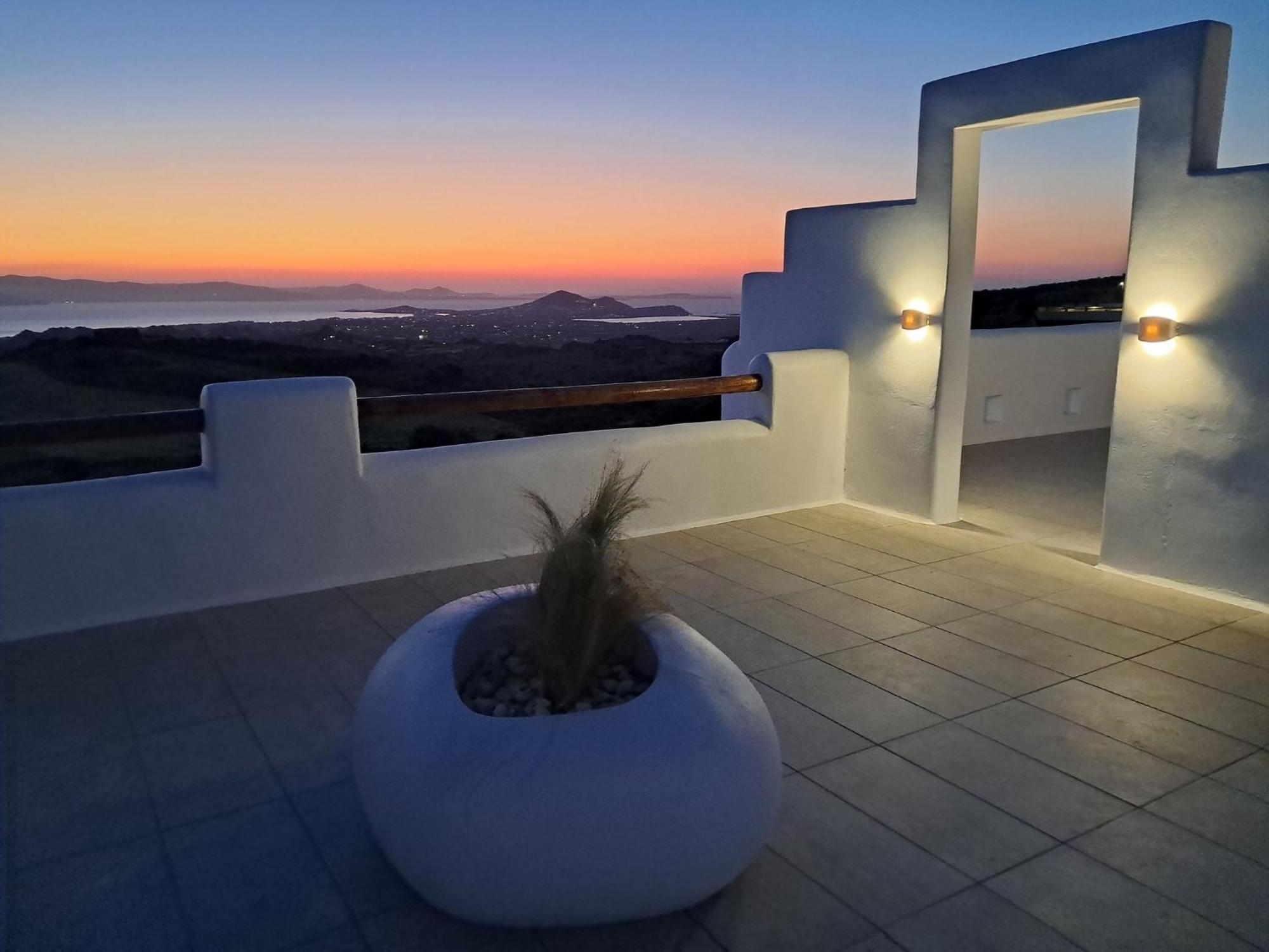 Ariadne's Crown Luxury With Private Pool